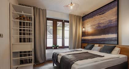 Exclusive 2-bedroom apartment with AC and private garden in Pécs