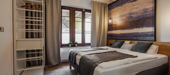 Exclusive 2-bedroom apartment with AC and private garden in Pécs