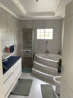 Maison, 3 chambres, fumeur, cheminée | Salle de bain