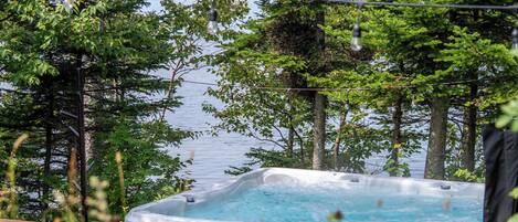 Baignoire à remous extérieure