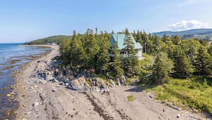Unclassified image, 2 of 53, button - Spa, Nature & Comfort | Chalet LRioux (Trois-Pistoles)