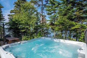 Bain à remous extérieur