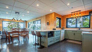 Unclassified image, 4 of 53, button - Spa, Nature & Comfort | Chalet LRioux (Trois-Pistoles)