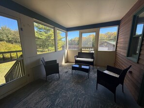 Interior - 3-bedroom house in charming country setting close to major ski resorts (Fairfield)