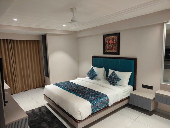 Deluxe Double Room | Free WiFi