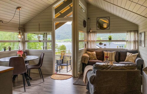 Wunderschönes Haus in Lavik mit Meerblick