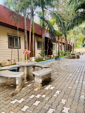 Mặt tiền nơi lưu trú