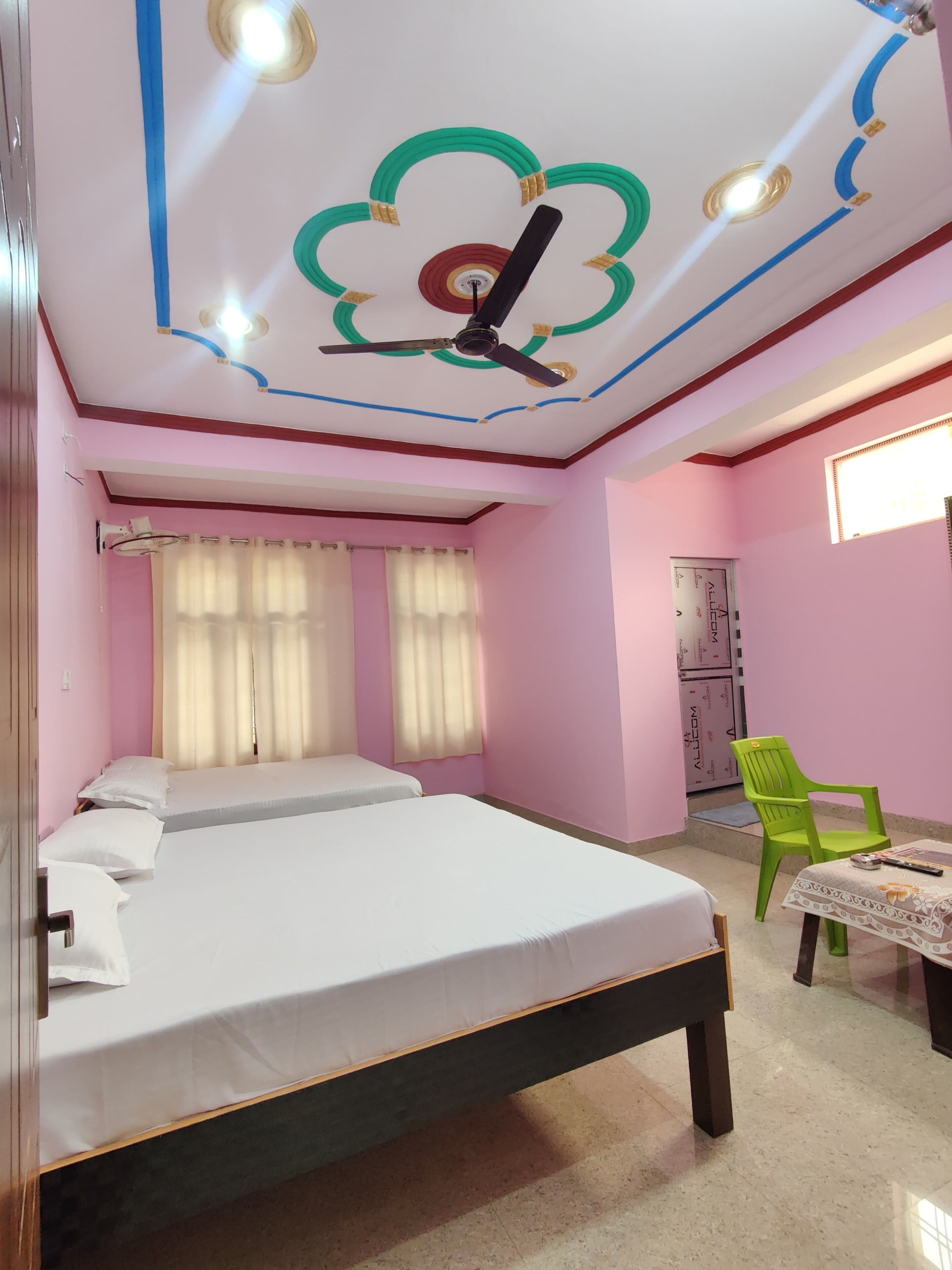 Family Room, Mountain View | Rollaway beds, free WiFi, bed sheets