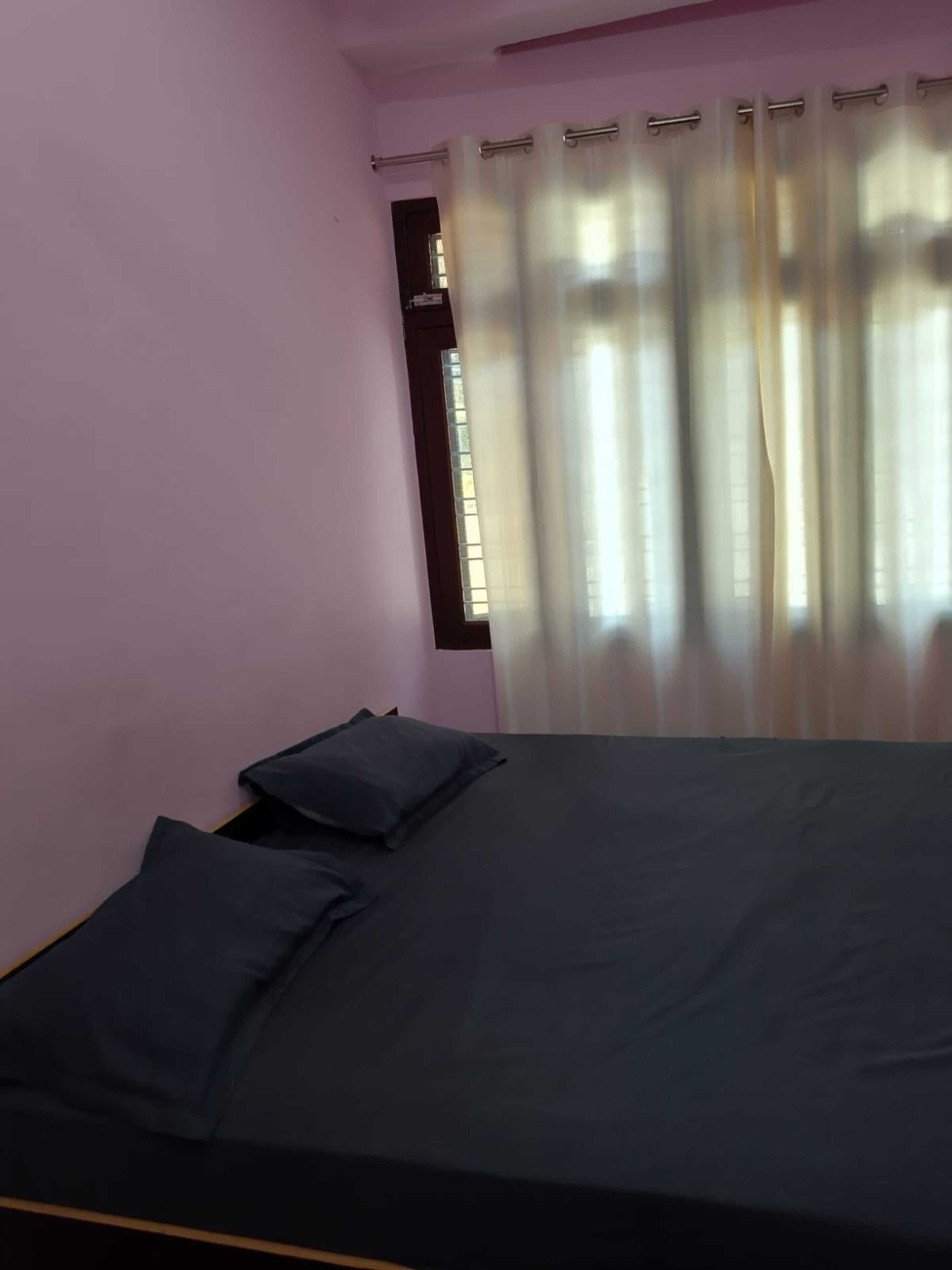 Triple Room, Mountain View | Rollaway beds, free WiFi, bed sheets