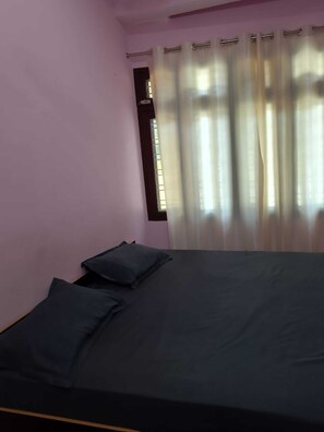 Triple Room, Mountain View | Rollaway beds, free WiFi, bed sheets - Mandakini River View (Jakholi)
