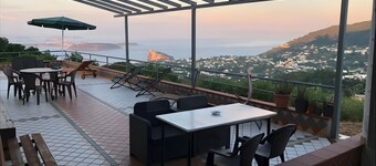 Apartment 'Casa Grande Con Terrazza Vista Mare' with Sea View, Private Terrace and Wi-Fi