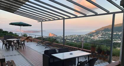 Appartement 'Casa Grande avec Terrasse Vue Mer' avec Vue sur la Mer, Terrasse Privée et Wi-Fi