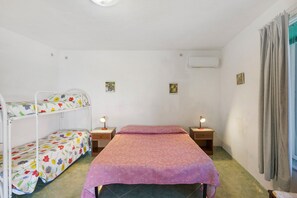 2 bedrooms, WiFi, bed sheets - Apartment 'Studio with Sea View' with Sea View, Wi-Fi and Air Conditioning (Barano d'Ischia)