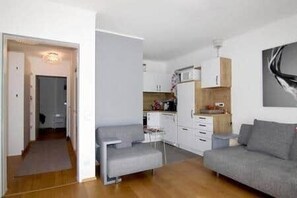 TV, fireplace - Apartment Bergjuwel (Hermagor)