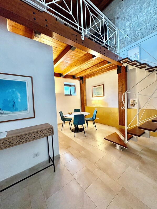 Interior - Dantona Tower-Suite Studio loft apartment ( 53 sqm) (Marina di Modica)