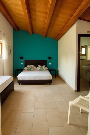 1 bedroom, iron/ironing board, WiFi, bed sheets - Tower Dantona-bedroom apartment with veranda on the garden (mq48) (Marina di Modica)