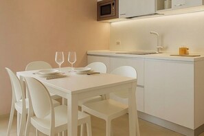 Dining - two-room apartment with garden veranda (45 sqm) (Marina di Modica)