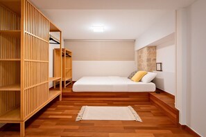 2 slaapkamers, een strijkplank/strijkijzer, gratis wifi, beddengoed