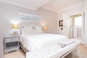 4 bedrooms, desk, iron/ironing board, free WiFi