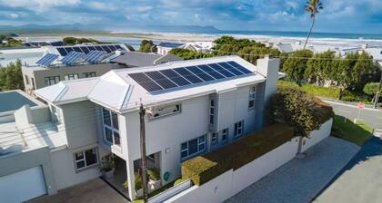 Villa Armonia | Grotto beach | Large deck w pool