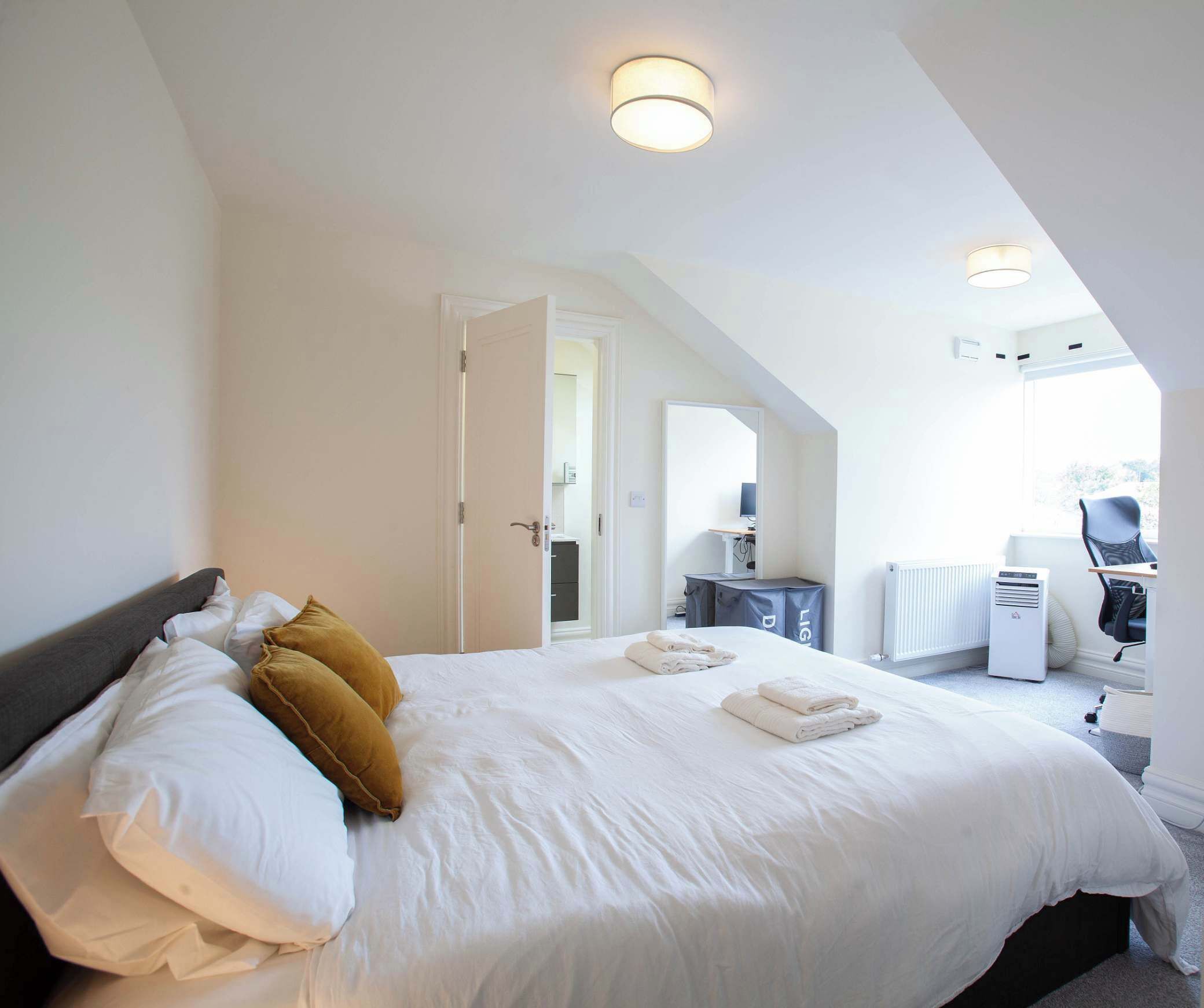 3 Schlafzimmer, Schreibtisch, Bügeleisen/Bügelbrett, Internetzugang