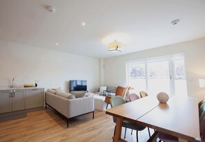 صورة غير مصنفة، 5 من 18، زرّ