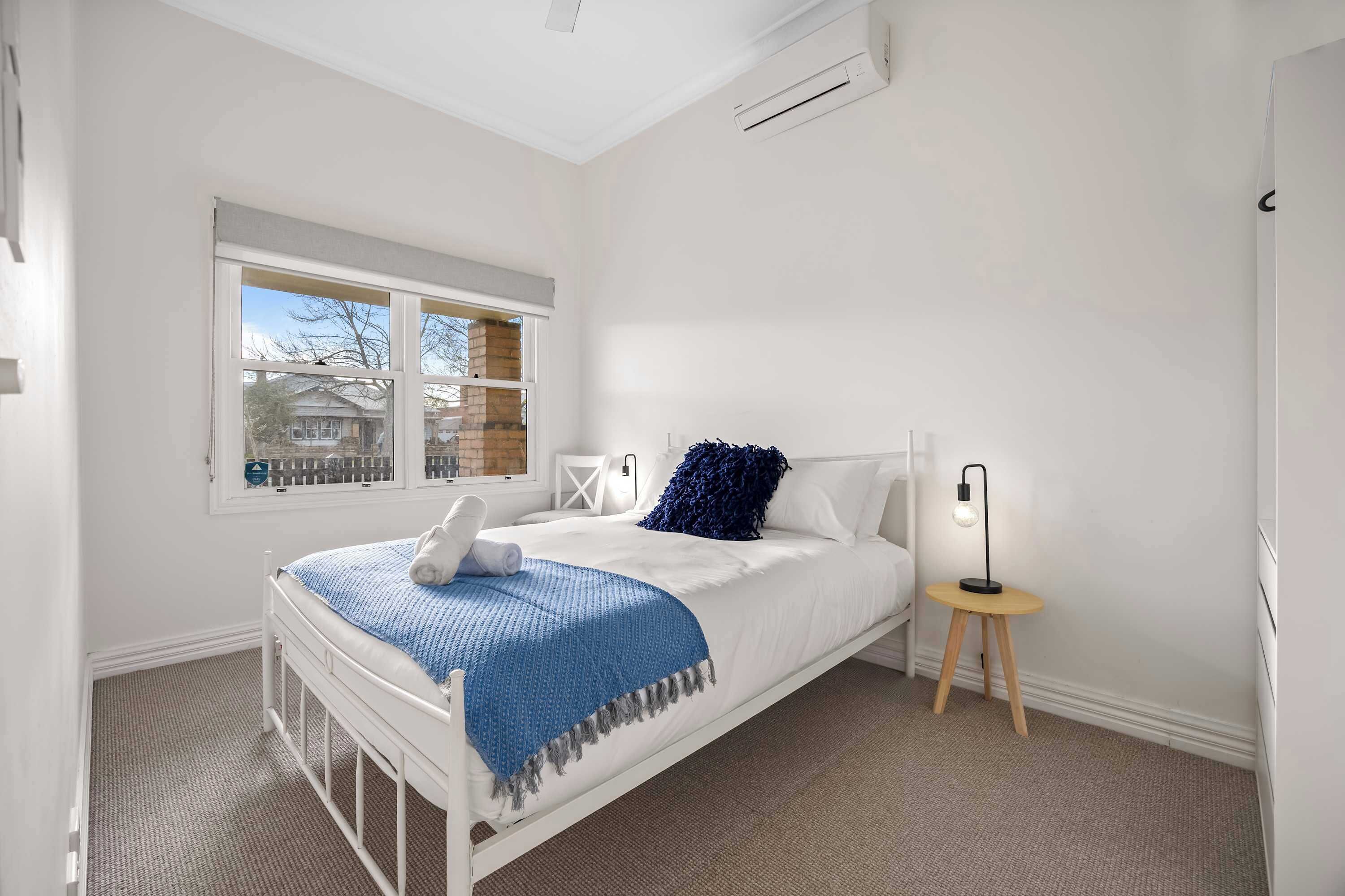 3 bedrooms, desk, iron/ironing board, WiFi