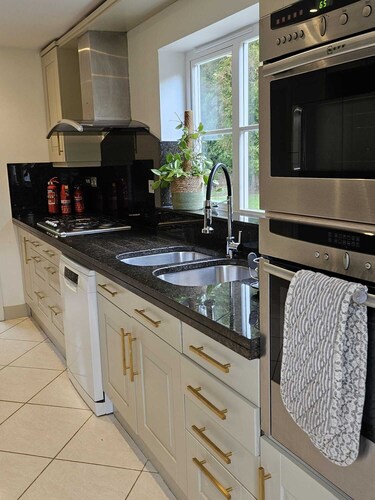 Exclusive cottage in the heart of the forest