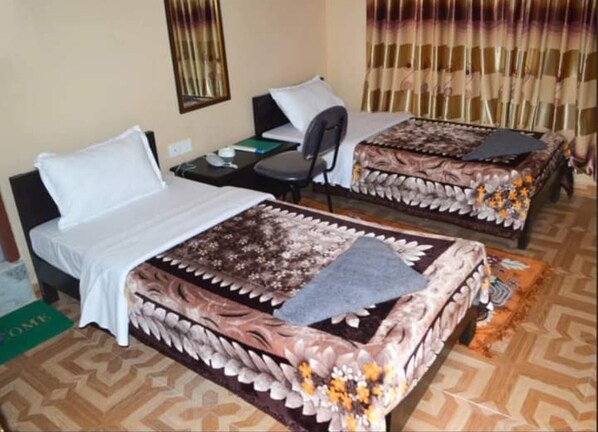 Basic Double Room, Pool View | Desk, free WiFi