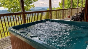 Outdoor spa tub - Sunset Magic- 5BR/5BA Awesome View of Wears Valley (Sevierville)