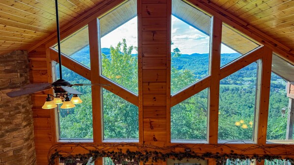 Interior - Sunset Magic- 5BR/5BA Awesome View of Wears Valley (Sevierville)