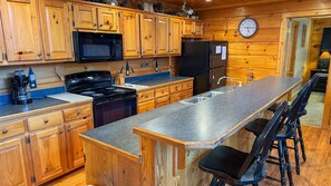 Fridge, microwave, oven, stovetop - Sunset Magic- 5BR/5BA Awesome View of Wears Valley (Sevierville)