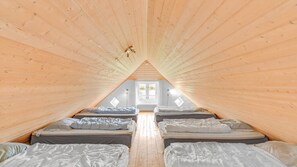 9 bedrooms, free WiFi