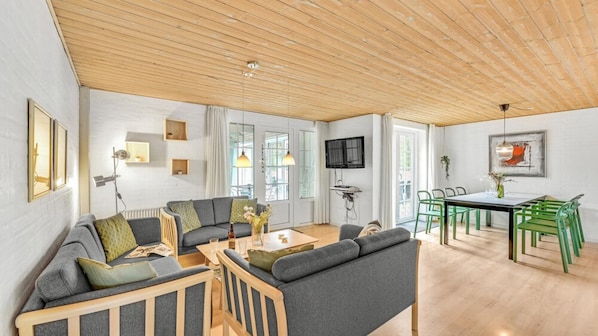 Pöytäjalkapallopöytä, pöytätennispöytä