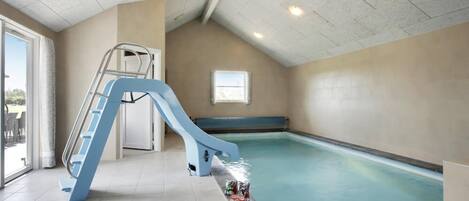 Piscine couverte, piscine chauffée