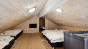 9 makuuhuonetta, ilmainen Wi-Fi