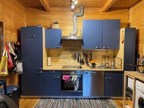 Horno, parrilla de estufa y lavavajillas 