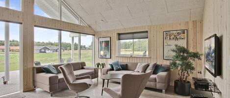 Chimenea, futbolito y tenis de mesa