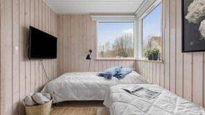 5 bedrooms, free WiFi