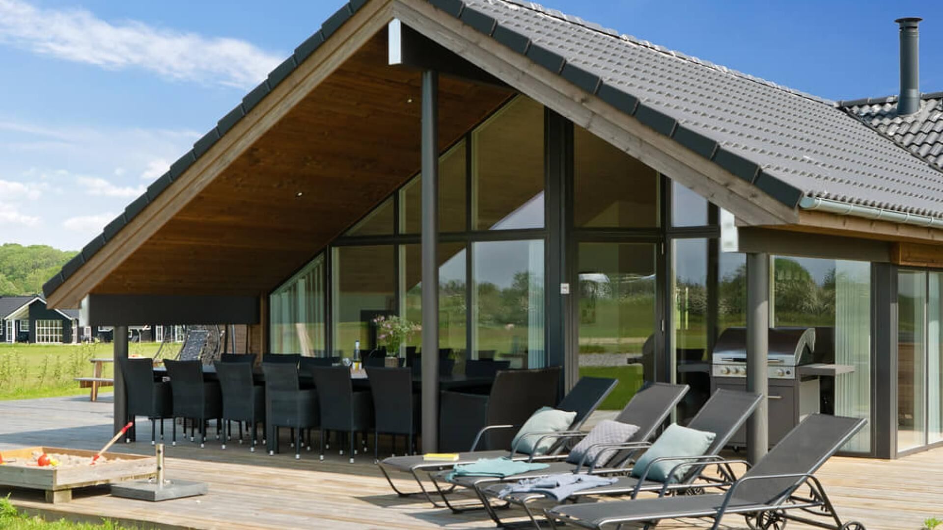 屋外ダイニングエリア