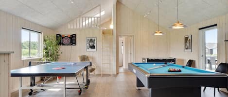 Spielezimmer