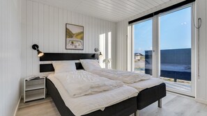 7 bedrooms, free WiFi