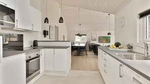 Fridge, oven, stovetop, coffee/tea maker