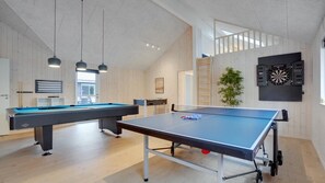 غرفة الألعاب