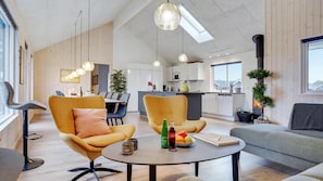 TV, fireplace, foosball, table tennis