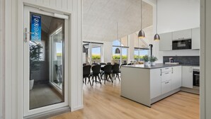 Kaffetrakter/tekoker, kjøleskap, mikrobølgeovn og ovn
