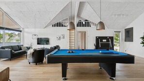 Spielezimmer