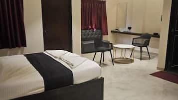 Superior Studio Suite, Balcony, City View | Iron/ironing board, free WiFi