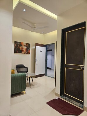 Deluxe Double Room | Iron/ironing board, free WiFi - Hotel lotus exicutive  (Pune)