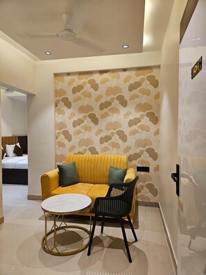 Deluxe Double Room | Iron/ironing board, free WiFi - Hotel lotus exicutive  (Pune)